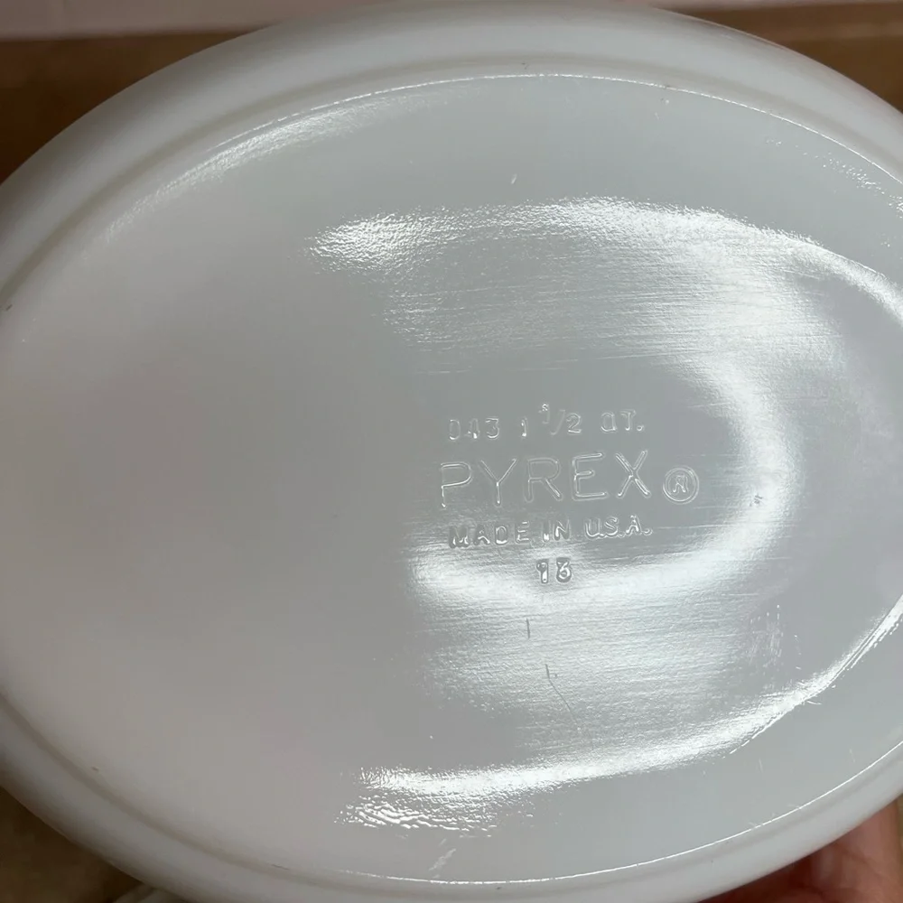 Pyrex Town and Country Casserole Dish